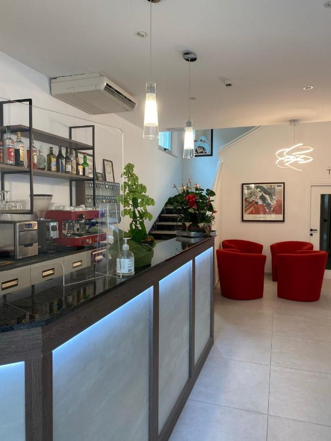 Hotel Silver Rimini Kültér fotó