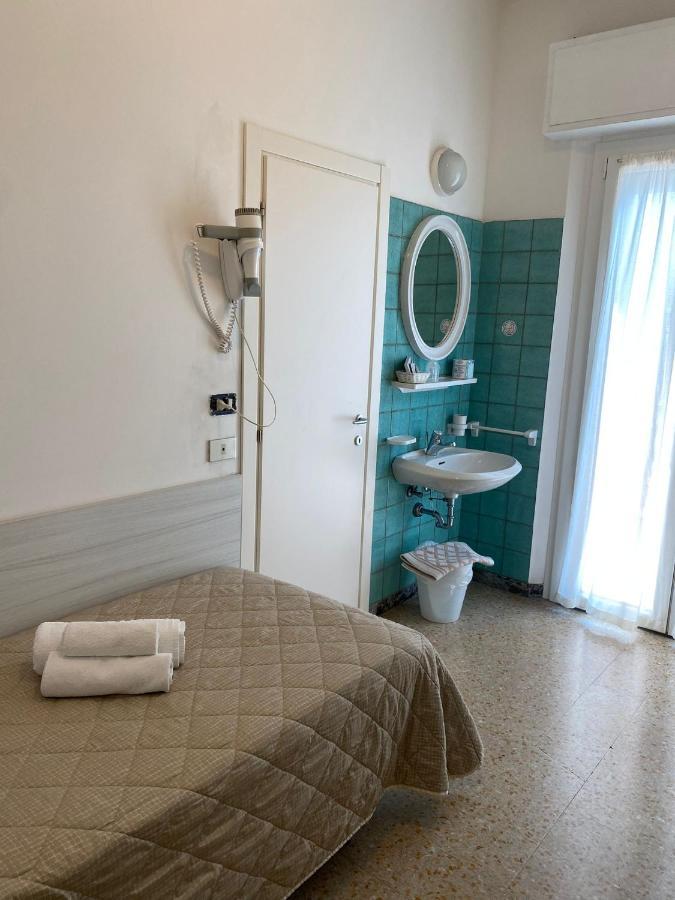 Hotel Silver Rimini Kültér fotó